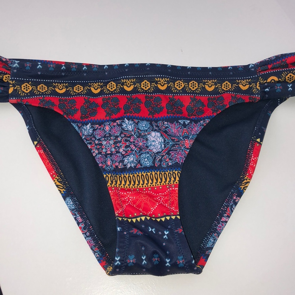 Jessica Simpson bikini bottom